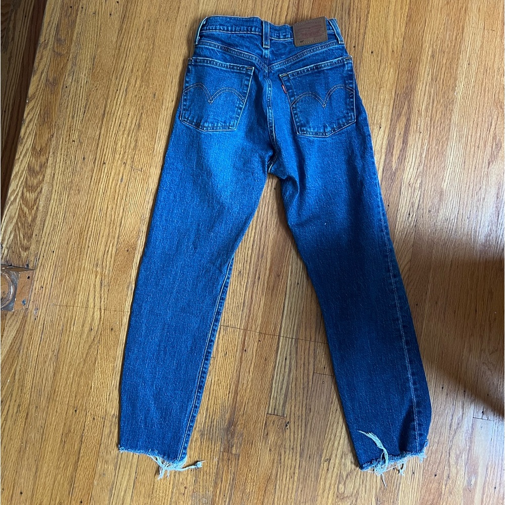 Levi’s 501 Jeans - Picture 2 of 4